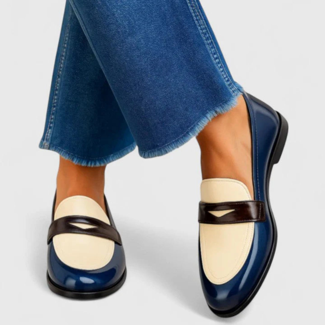 MARLEEN | Mocasín azul marino con tacón pequeño