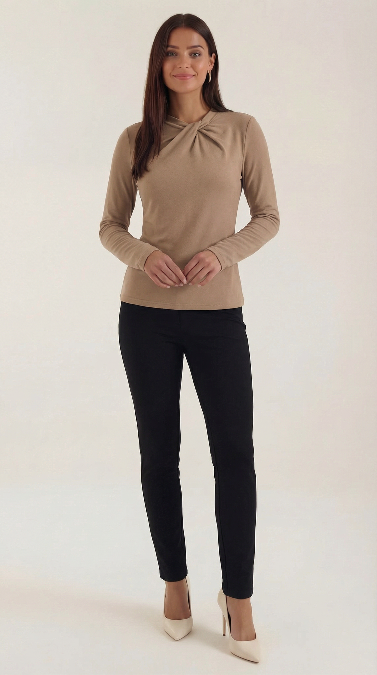 Blusa Jamie con cuello mock y lazo