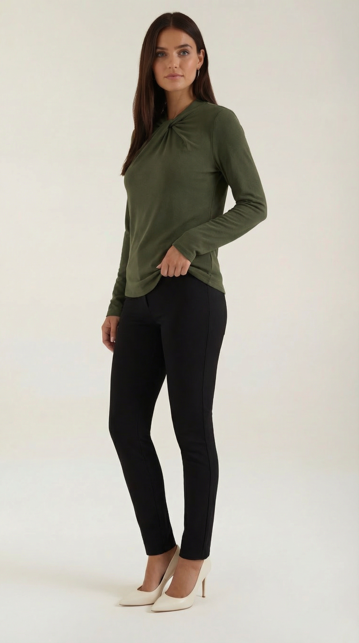 Blusa Jamie con cuello mock y lazo